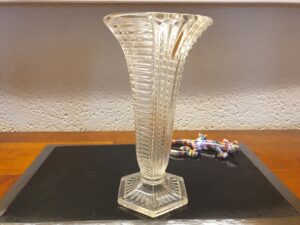 Vase tulipe en verre Art déco – Image 3