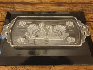 Plat à cake aux cygnes Mikasa – Image 3